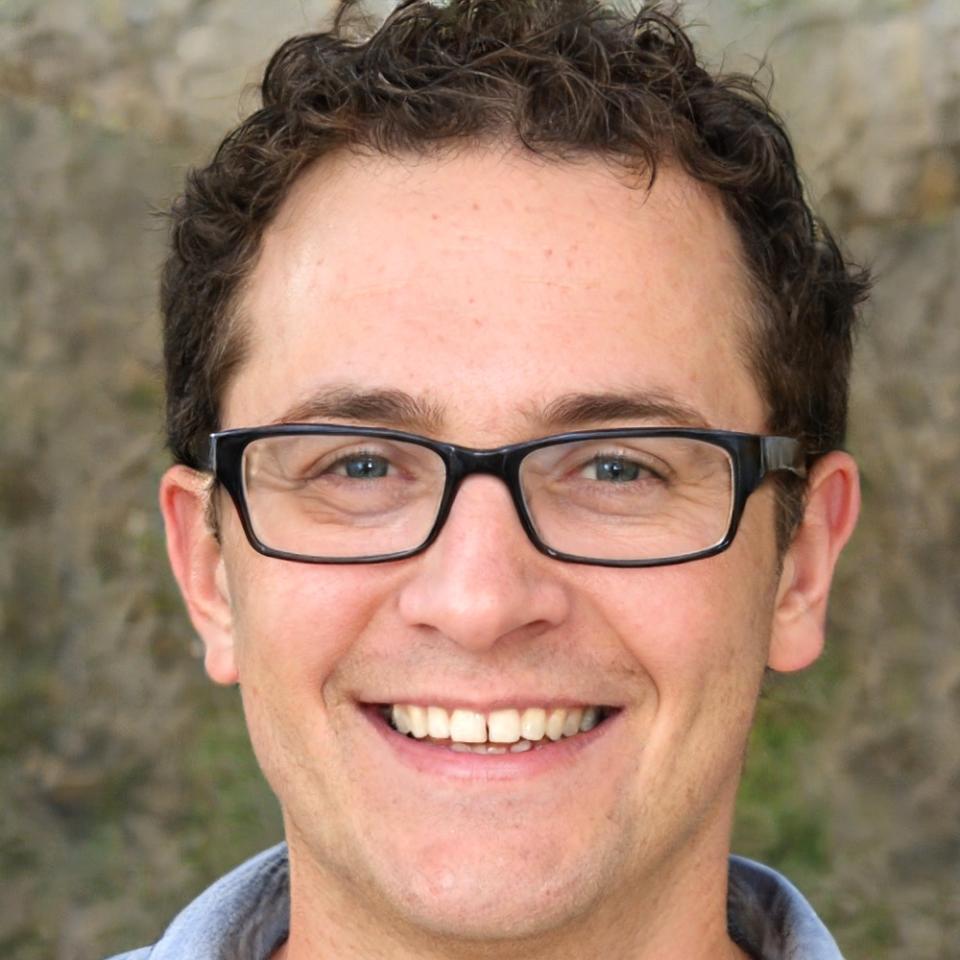 Portrait de Damien Rochefoucauld, conseiller en gestion financière